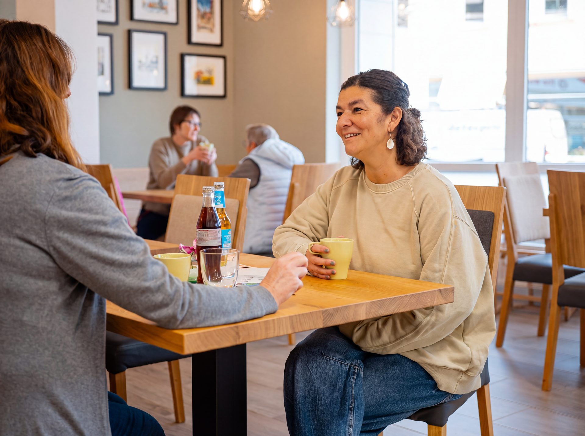 Sitzbereich im Café Zeitlos